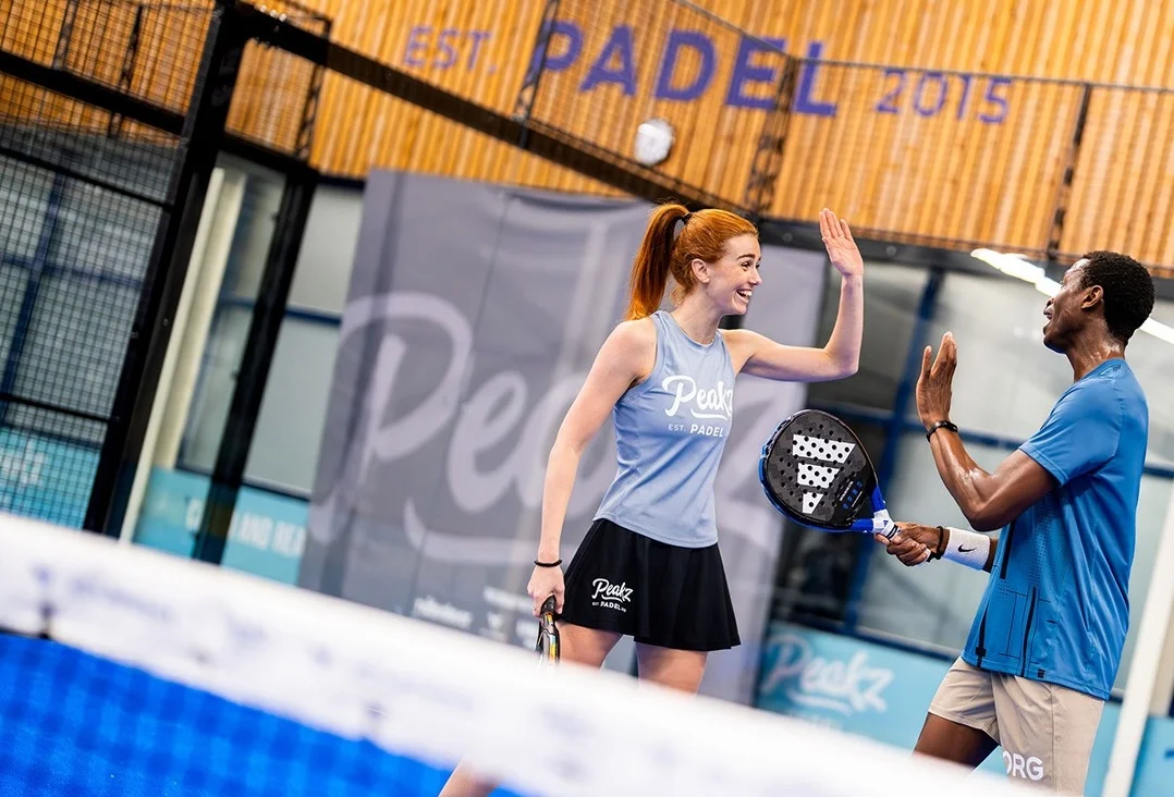 Daten & padellen bij Peakz (14 februari)